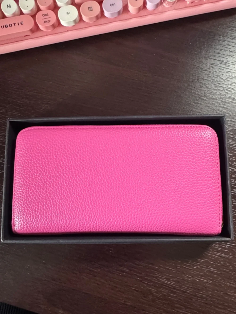 Pink Pebble Zip-Around Wallet Glamaholic - Picture 2 of 4